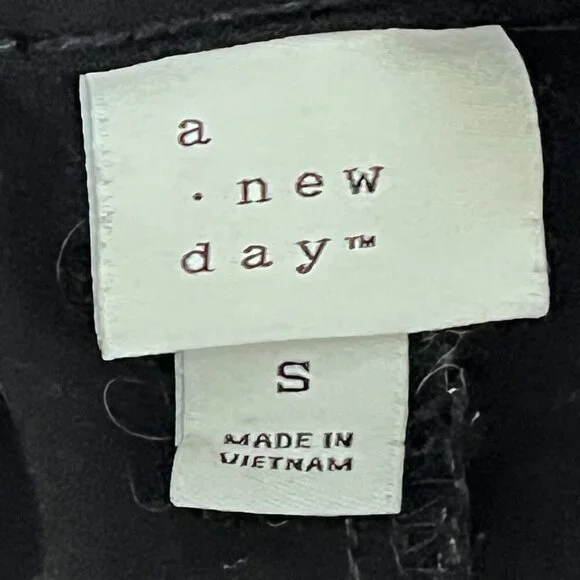 Women's - "A New Day" Shorts - Size S - Picture 5 of 5